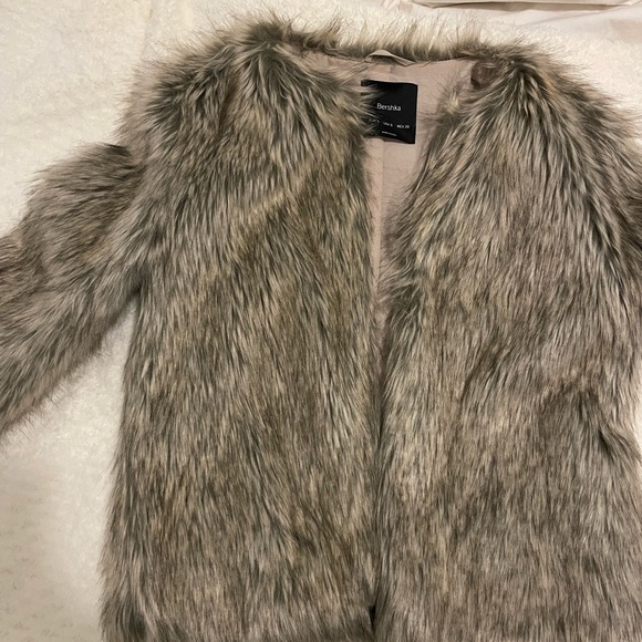 bershka faux fur coat - Picture 2 of 3